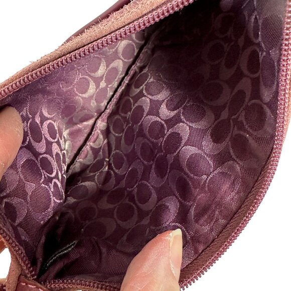 Vintage Coach SOHO Burgundy Purple Suede Buckle Wristlet Mini Bag Signature - Picture 4 of 11